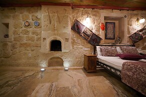 Emit Cave Hotel