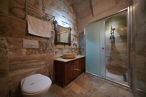 Emit Cave Hotel