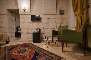 Emit Cave Hotel