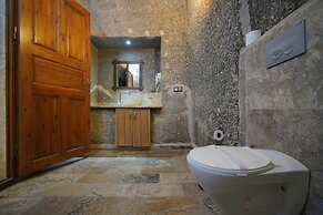 Emit Cave Hotel
