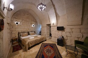 Emit Cave Hotel