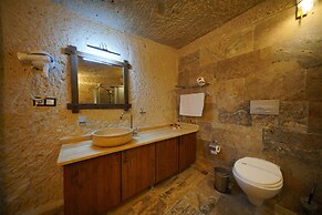 Emit Cave Hotel