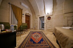 Emit Cave Hotel