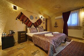 Emit Cave Hotel
