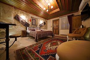 Emit Cave Hotel