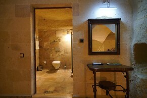 Emit Cave Hotel