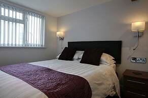Farnham Hotel