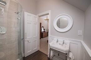 Lys-Na-Greyne Country House