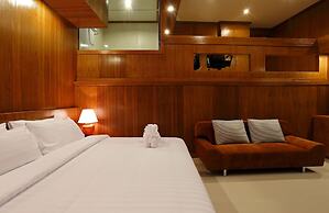 Chabana Resort