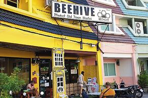 Beehive Phuket Old Town - Hostel
