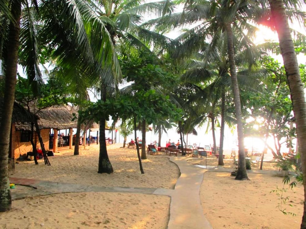 Nhat Lan Resort
