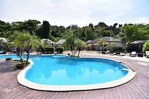Reef Resort