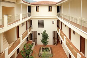 Electra Hotel