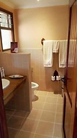 Ashnil Aruba Lodge