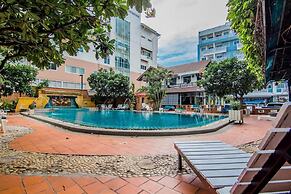 Sutus Court 4