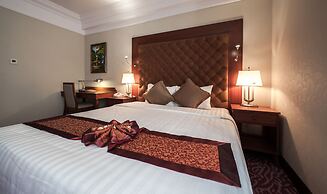 Army Hotel
