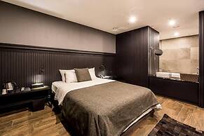 Hotel the May