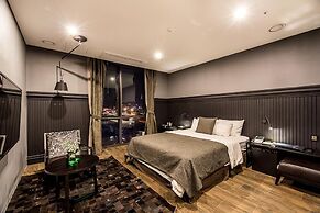 Hotel the May