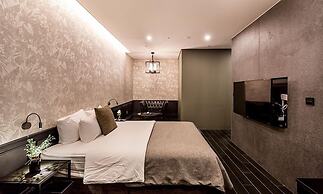 Hotel the May