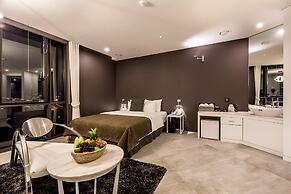 Hotel the May