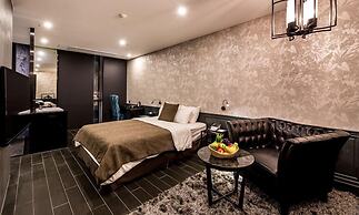 Hotel the May