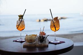 Testa di Monaco Natural Beach