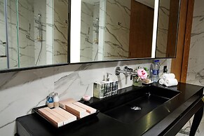 LN Hotel Five