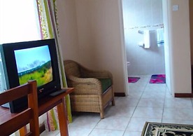 Palm Valley Lodge