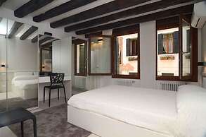 B&B Fortuny