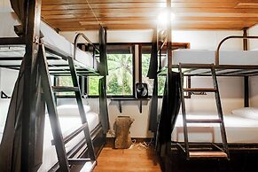 Bambuda Lodge - Hostel