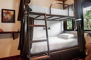 Bambuda Lodge - Hostel