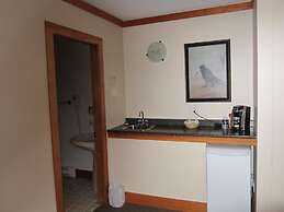 The Lodge at Skeena Landing
