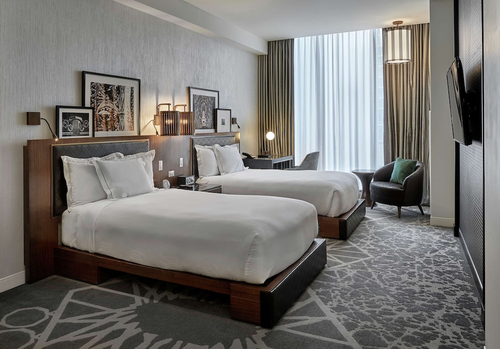 LondonHouse Chicago, Curio Collection by Hilton