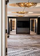 LondonHouse Chicago, Curio Collection by Hilton