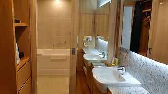 Acube Hotel