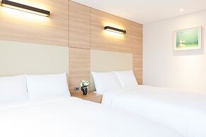 Acube Hotel