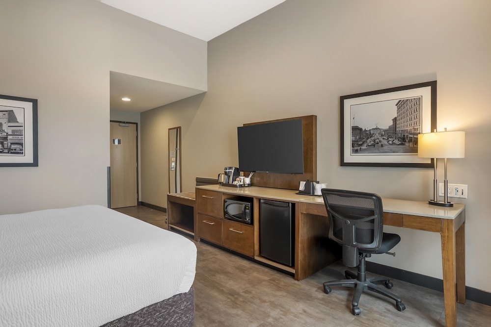 Best Western Plus East Side