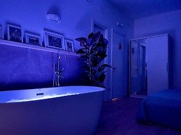 Le Coq Suites