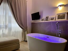 Le Coq Suites