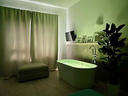 Le Coq Suites