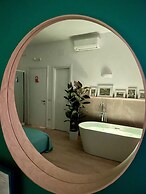 Le Coq Suites