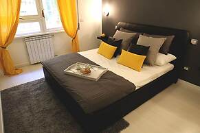 Le Coq Suites