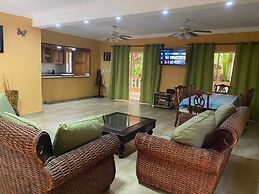 4 Bedroom Villa, private pool, security, ocean view