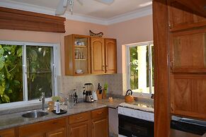 4 Bedroom Villa, private pool, security, ocean view