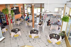 Hotel Gomez