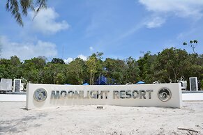Moonlight Resort