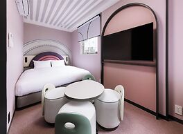 CVS Bay Hotel