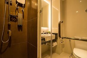 Aim House Bangkok Hotel