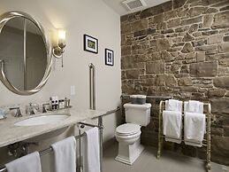 The Barracks Inn