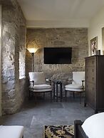 The Barracks Inn